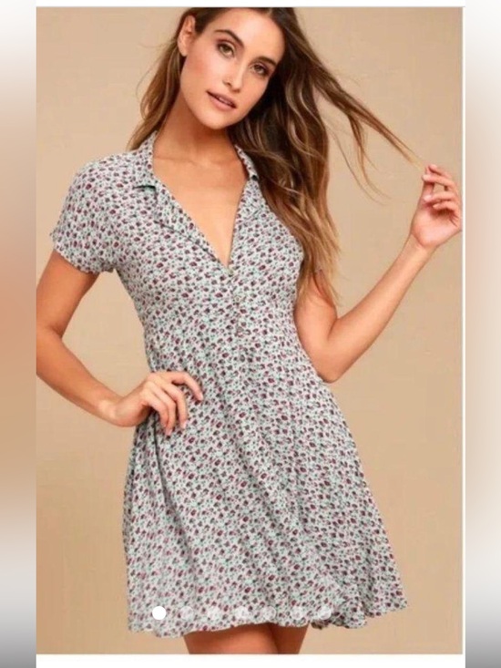 Lulus Dresses & Skirts - Lulus Floral Button-Front Mini Dress